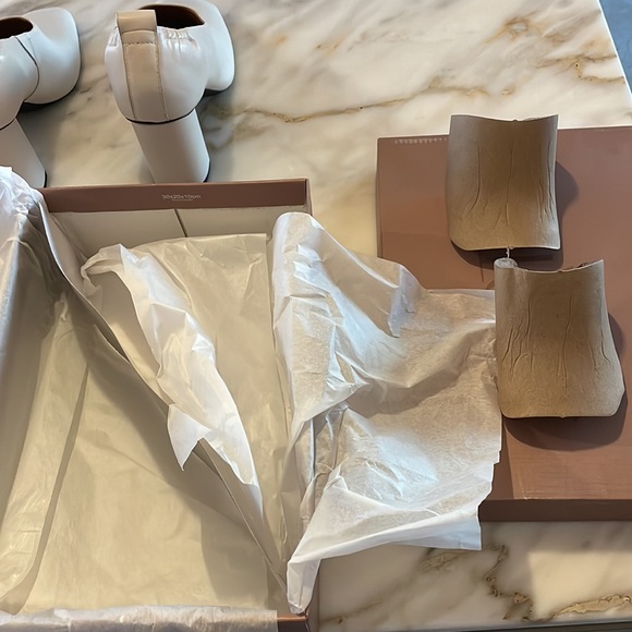 NWT SARTO A-BRAVA IN PUTTY Never tried on size US 9.5 SOFT FOOT & LEATHER BOOTI - Picture 11 of 16